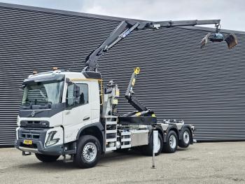 FMX 460 8x4*4 / HMF Z KRAAN + HYVA LIFT